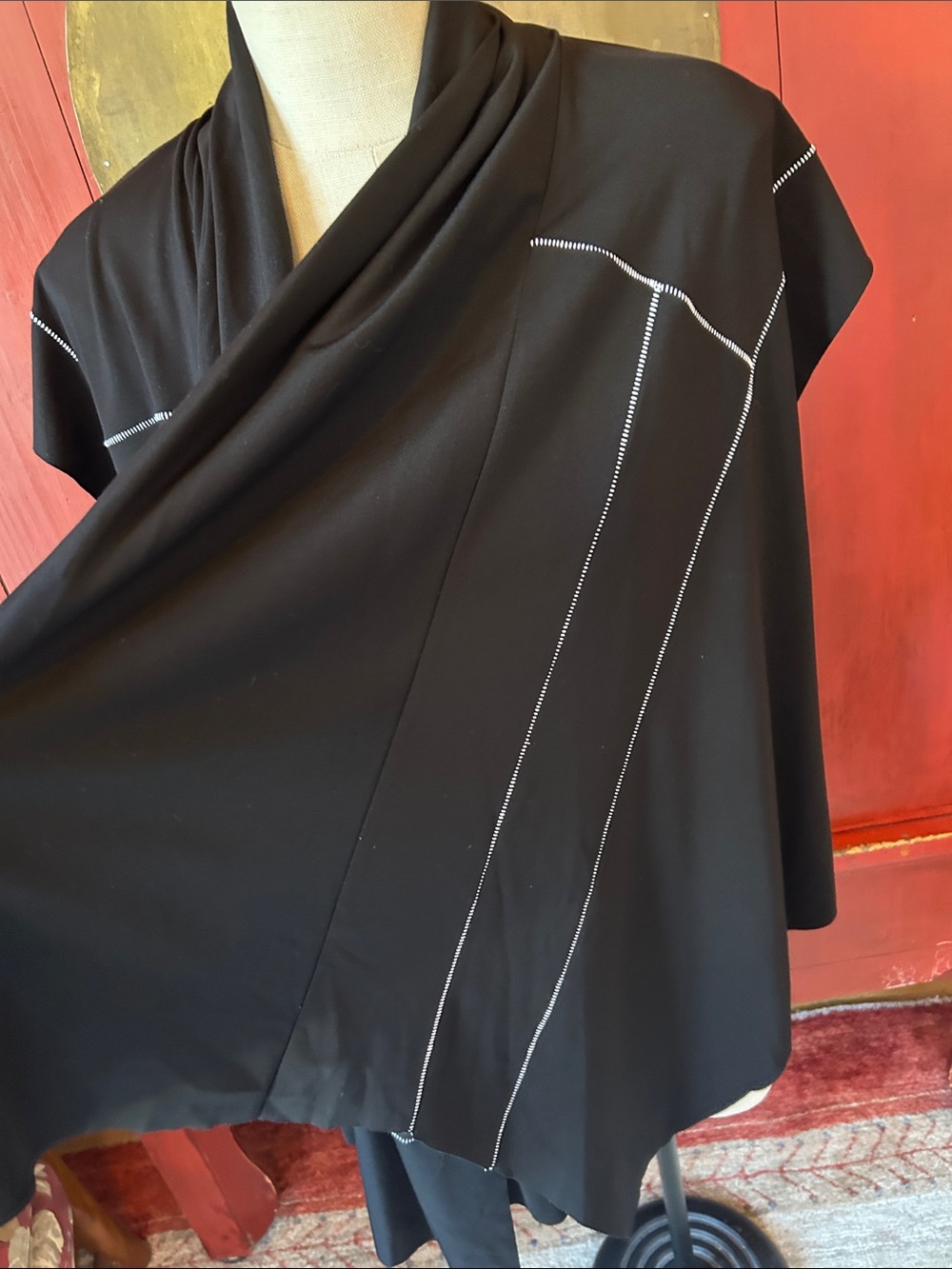 Ozai N Ku Contrast Stitch Open Front Sleeveless Asymmetrical Cardigan, Size XL - Picture 3 of 7